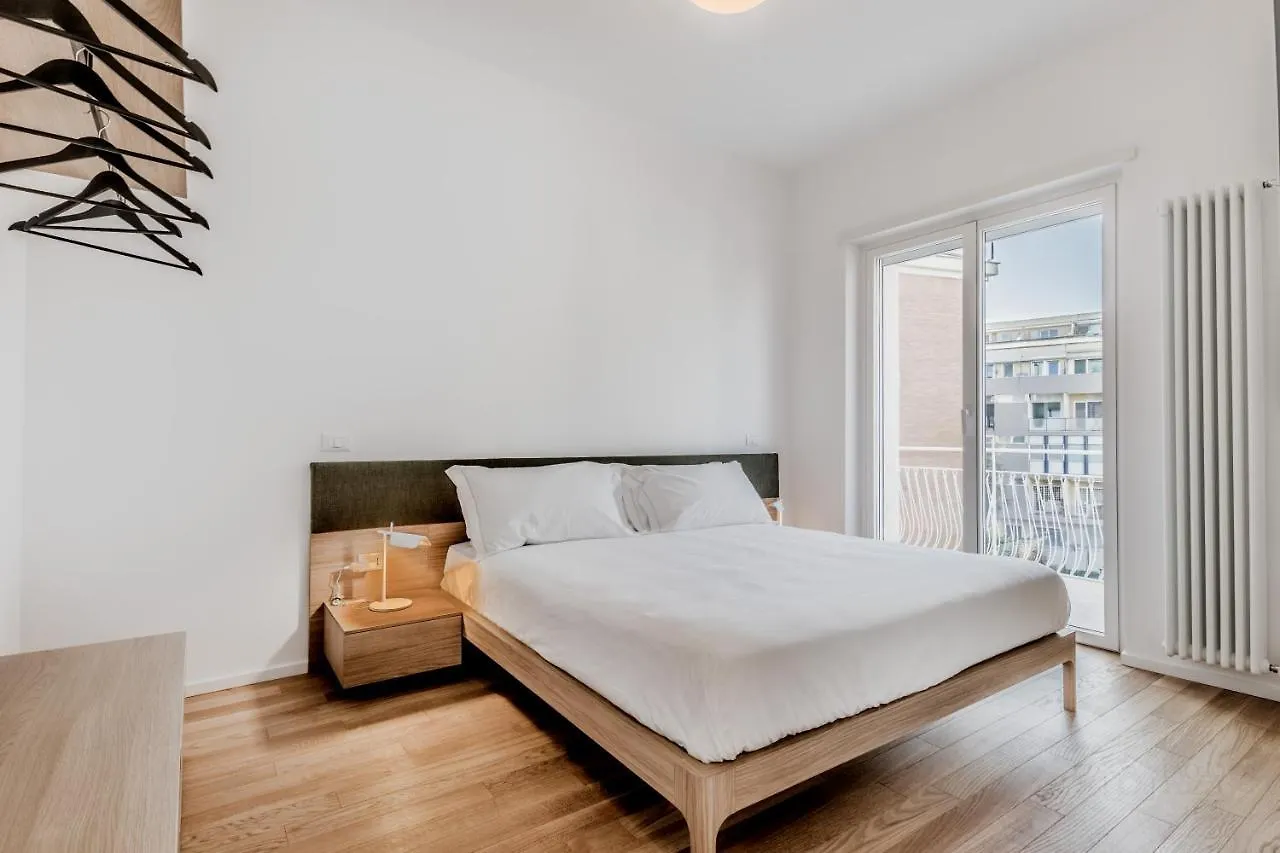 Attico Di Lusso Ed Eleganza Sui Tetti Di Roma Apartment 0*, Rome Italy