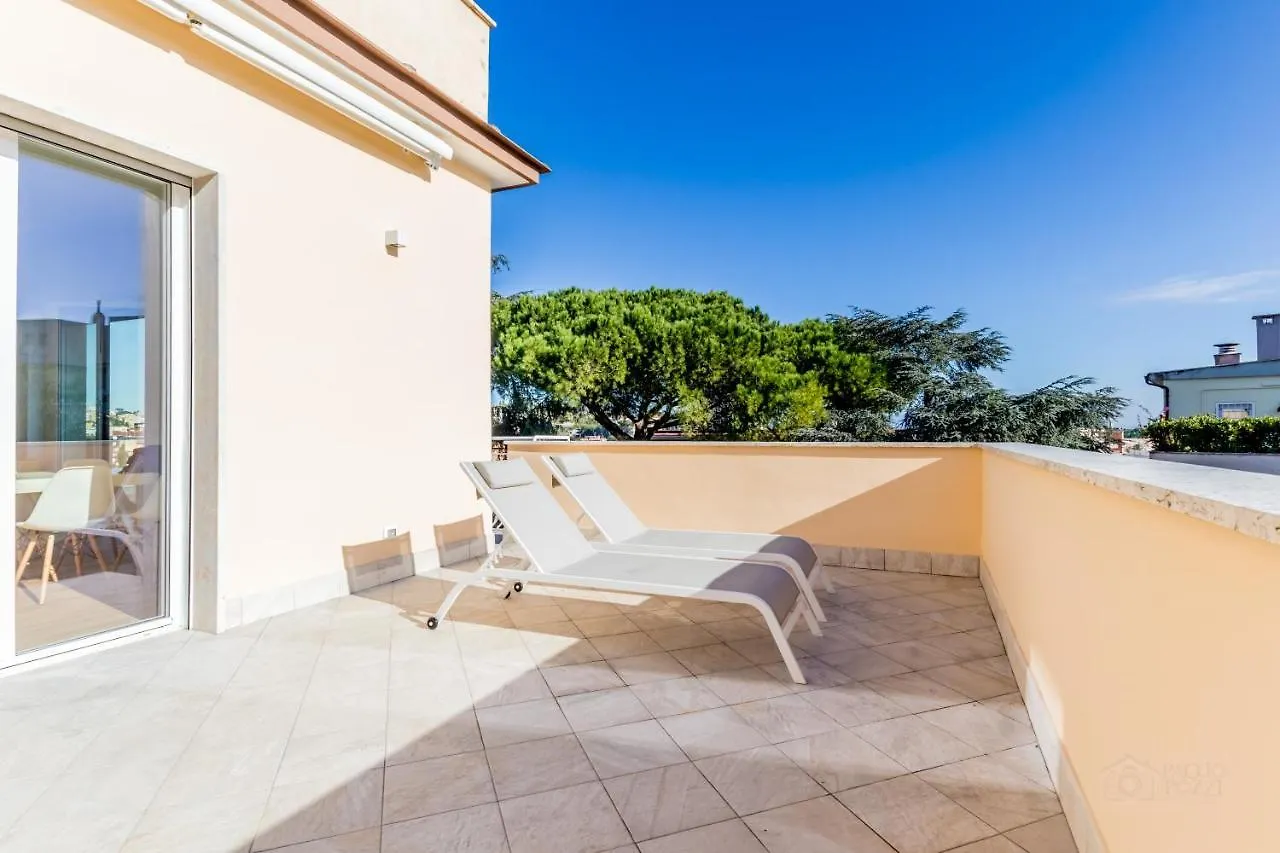 Attico Di Lusso Ed Eleganza Sui Tetti Di Roma Apartment