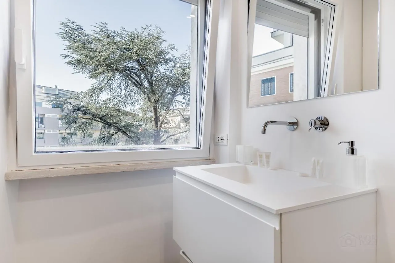 Attico Di Lusso Ed Eleganza Sui Tetti Di Roma Apartment